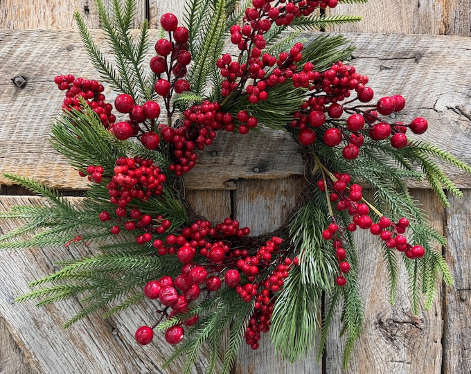 18" Christmas Red Berry Wreath, Cranberry Wreath, Red Wreath, Christmas Front Door, Woodland Christmas Wreath, Artificial Wreath