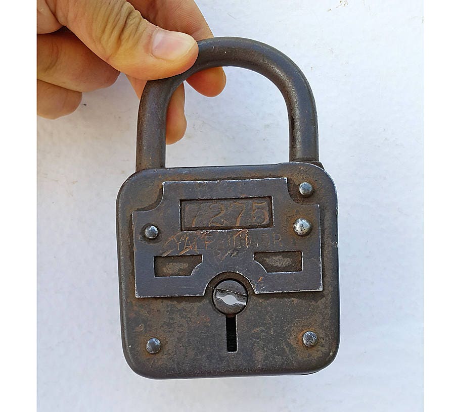 Vintage large YALE padlock Rare collectible Yale Junior 7275 Etsy