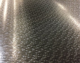 Vinilo autoadhesivo con estampado de cuadrícula 3D en negro brillante y pequeños cuadrados para coches. Rollo de láminas para manualidades y letreros.