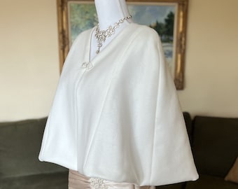 Short V-Neck Bridal Cape Wedding Cloak