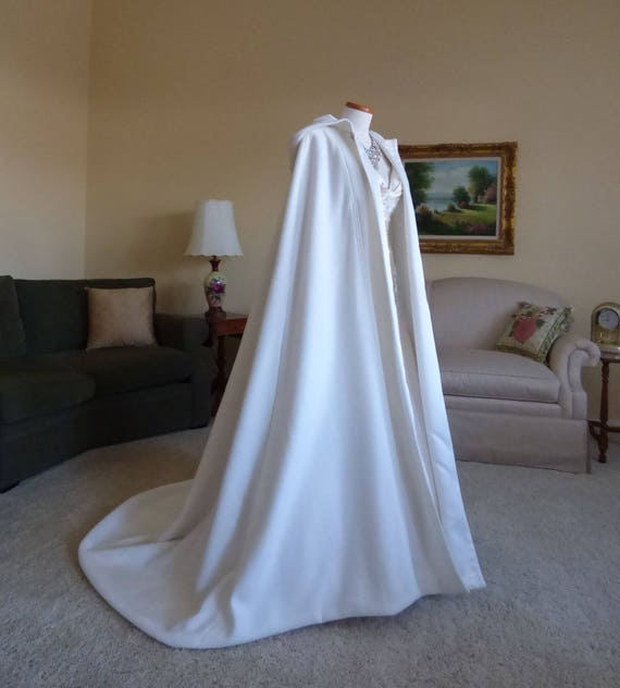 Cloak white cape wedding dress costume snow ice queen Narnia witch Christmas xmas renaissance tudor larp wicca ELSA elven LOTR