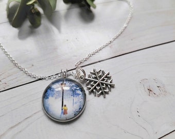 Lucy lamppost 20mm glass cabochon necklace, Narnia book jewellery gift, personalised gift, xmas stocking, Narnia lucy birthday Xmas present