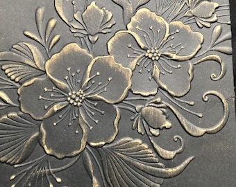 Schwarze 3D-Kartonbögen, goldgeätztes Blumenmuster, 5er-Set