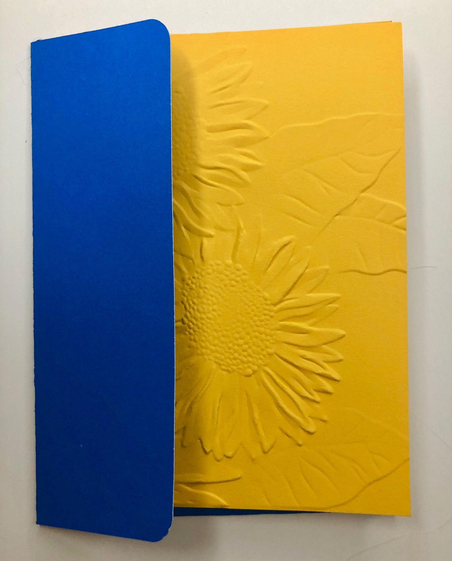 Embossed Daisy Note Cards, Set of 6, Yellow Floral With Blue Envelopes ...