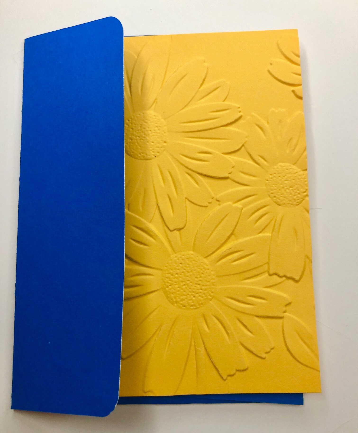 Embossed Daisy Note Cards, Set of 6, Yellow Floral With Blue Envelopes ...
