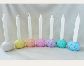 Smiley Kerzenhalter | Kerzenständer | Emoji | Kerzenleuchter | bunter Stabkerzenhalter | Geschenk | Geburtstagsgeschenk | Mitbringsel