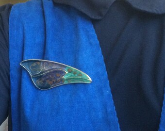 Cloisonné Brooch: Butterfly Wing. Vintage. Shimmering. Great for added pizzazz!  Perfect for favorite outfit...