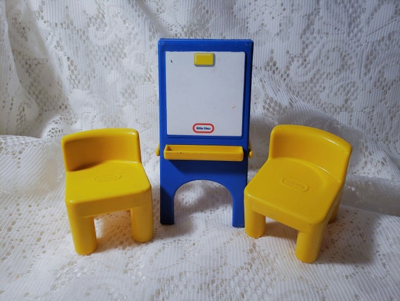 Little Tikes Vtg Dollhouse Size Yellow School Chair Blue Art Easel Lot