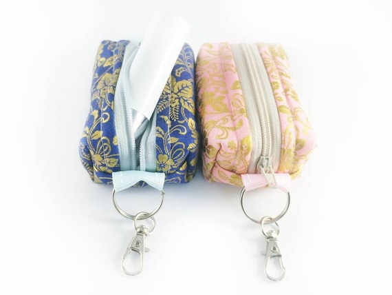 tiny zipper pouch