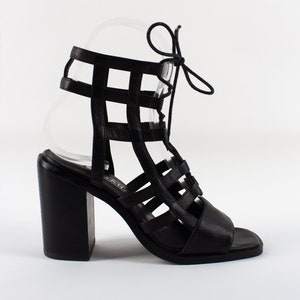 Vintage 90s Style Black Leather Strappy Sandals Heeled Sandals Gladiator Block Heel - Size 7 | Size 38
