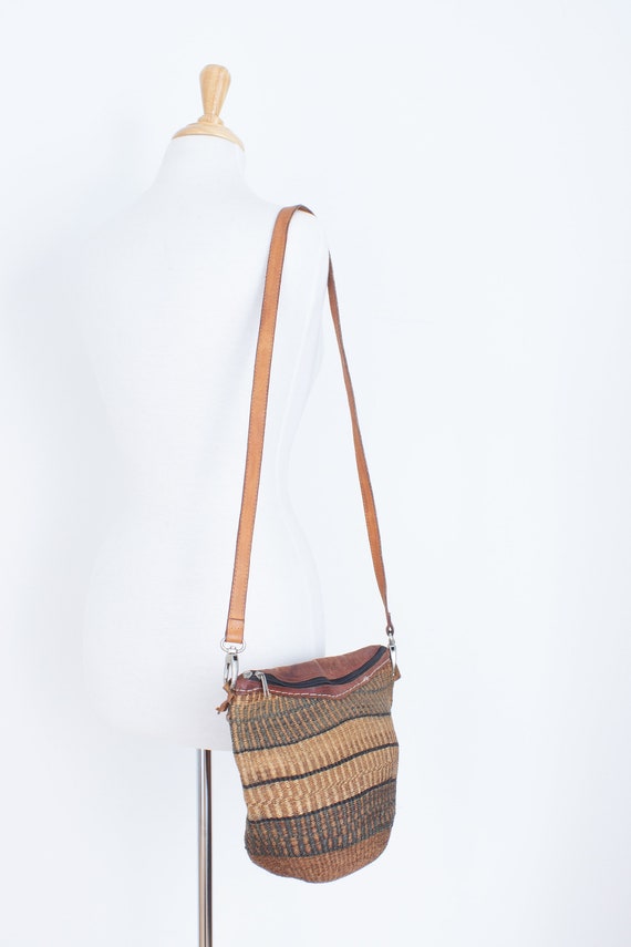 African Sisal Bag | 70s 1970s Tan & Brown Natural… - image 3