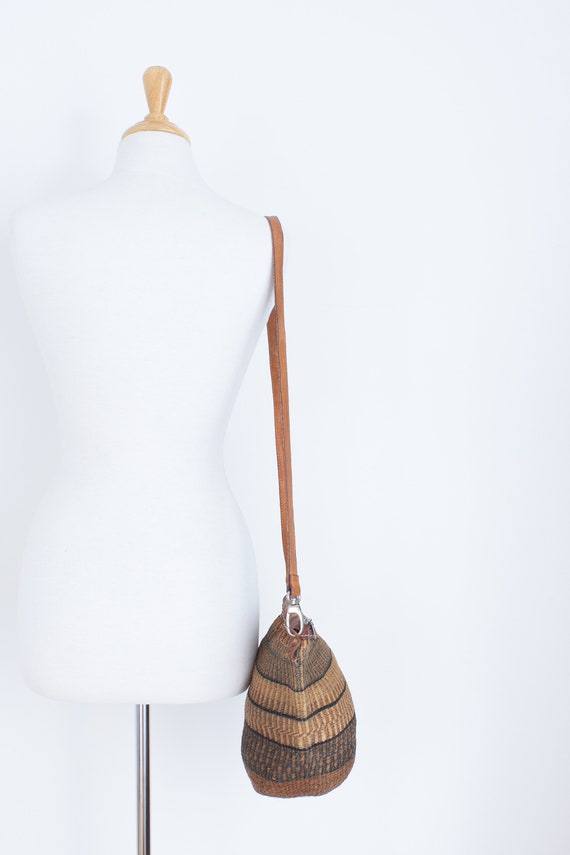 African Sisal Bag | 70s 1970s Tan & Brown Natural… - image 4