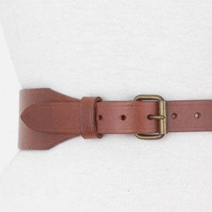 Cinturón hippie boho de cuero genuino marrón claro para mujer / grapa minimalista lisa clásica / hebilla de latón / cintura alta - Tamaño se adapta a XXS-S 23&quot;-27&quot;