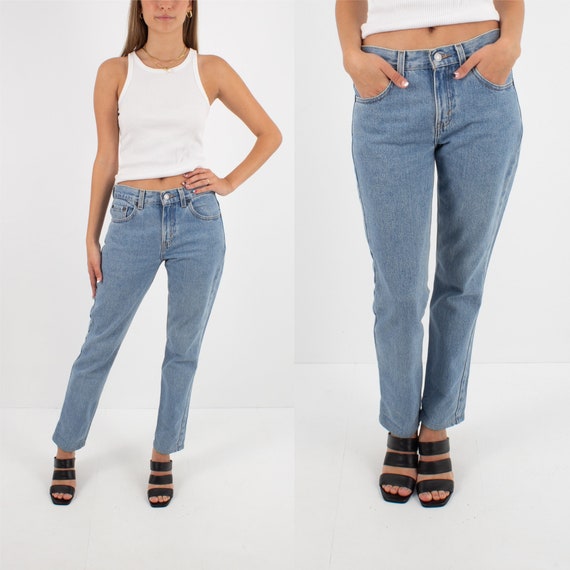 90s 1990s Levis Jeans - 505 - Mid Rise - Tapered Leg Slim Fit Relaxed Fit Boyfriend Leg - in Light Blue Wash - Size 28" / XS-S