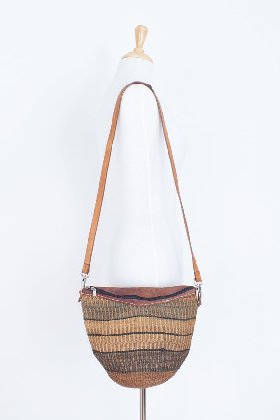 African Sisal Bag | 70s 1970s Tan & Brown Natural… - image 1