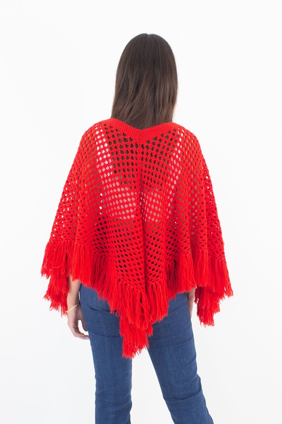 70s 1970s RED Crochet Hand Knit Sleeveless Poncho… - image 5