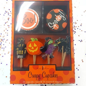 Meri Meri Halloween cupcake kit. Halloween cupcake topper. Halloween party decor. Halloween tableware. Halloween party. witch toppers