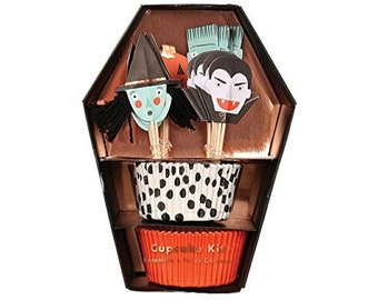 Meri Meri Halloween cupcake kit. Halloween cupcake topper. Halloween party decor. Halloween tableware. Halloween party. witch toppers