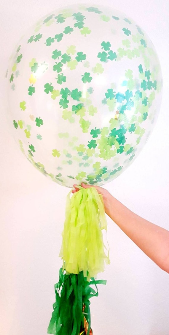 Festa Di San Patrizio, Cappello Da Folletto Con Foglie Di Trifoglio E Testo Di Congratulazioni Illustrazione 484720 5047