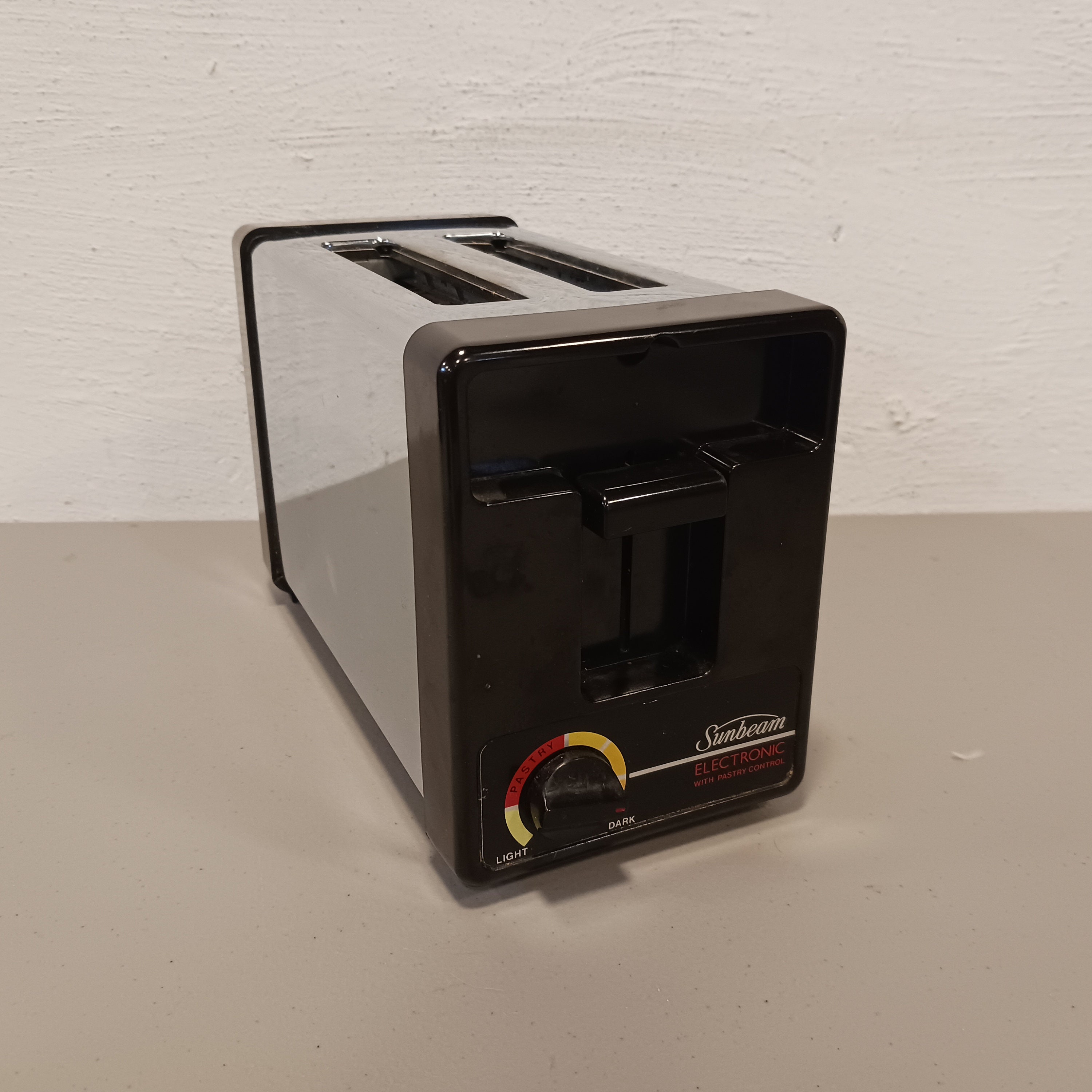 80s Toaster VINTAGE 80's TOASTMASTER 4 SLICE KITCHEN DIMENSIONS UNDER