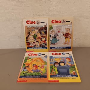 Set of 4 Vintage 90s Clue Jr. Chapter Books