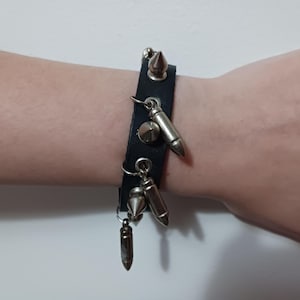 Vintage 90s/y2k Hot Topic Bullet Spike Bracelet HTF - Etsy