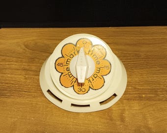 Vintage 1970s Mark Time Orange Daisy Kitchen Timer