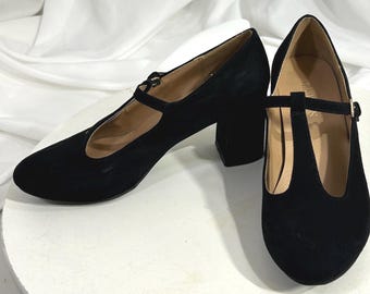 Vintage-Style Black Suede T-Strap Mary Jane Pumps - Size 9