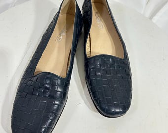 Mocasines Michelle D de piel tejida azul marino / Zapatos planos con diseño de cesta / Talla 9N estrechos
