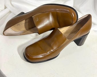 Mocassins à talons en cuir marron Anne Klein vintage | Escarpins à bout carré et talon carré | Taille 8 M