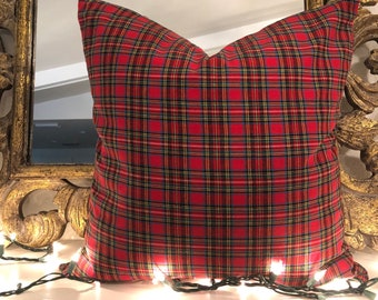 Tartan Plaid Decorative Christmas Throw Pillow Cushion Cover, Red Green Blue Plaid Holiday Decor, Farmhouse Cottage Accent Pillow 18X18