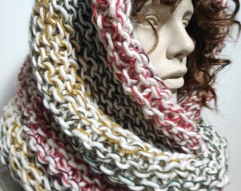 Chunky knit merino snood, Women's knit hood, Cozy knit warm colorful scarf Heavy-gauge knit cowl, Winter snood, Unisex infinity winter scarf