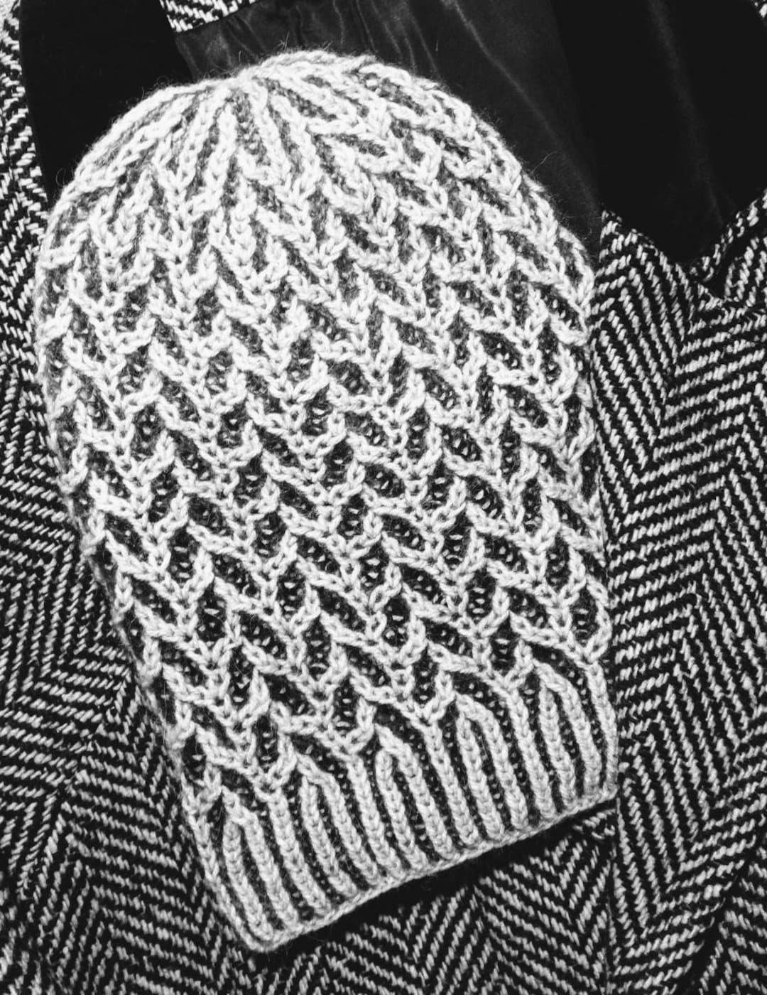 Brioche 2 Color Hat Knitting Pattern Women's Hand Knit Hat Pattern ...