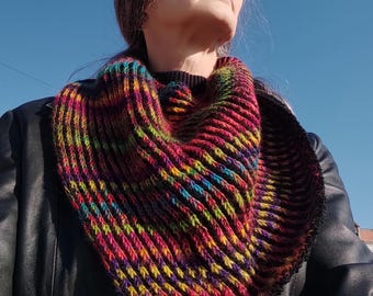 Brioche Shawl Knitting Pattern, Unisex 2 Color Brioche Shawl Knitting Pattern, Triangular Colorful Shawl, Bandana Knit Shawl Women&#39;s PDF