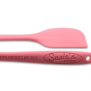 Mother&#39;s Day Personalized Spatula, Customized Silicone Spatula, Silicone Spatula, Gift for Her, Baking Gift, Embossed Spatula, Gift for Mom