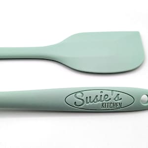 Personalized Spatula, Customized Silicone Spatula, Silicone Spatula, Gift for Her, Baking Gift, Cooking Gift, Embossed Spatula, Gift for Mom