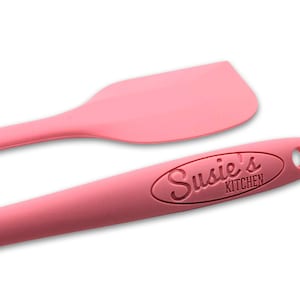 Personalized Pink Spatula, Customized Silicone Spatula, Silicone Spatula, Gift for Her, Baking Gift, Cooking Gift, Embossed Spatula