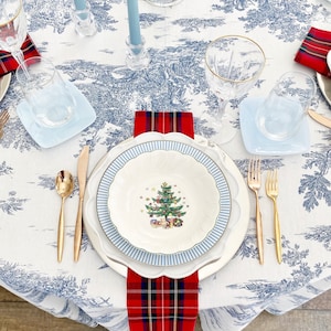 Toalha de Mesa de Natal em Toile Azul de Algodão Lavado Italiano | Coastal Grandma Holiday, Azul-Poeira, Extra Larga, Extra Longa, Redonda, Ação de Graças