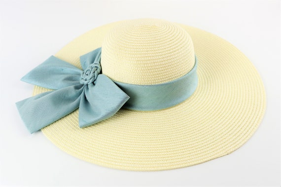 floppy beach hat with bow