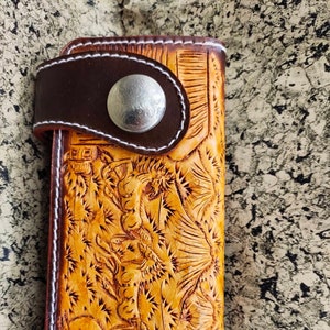 Geschnitzte Leder Herren Biker Brieftasche Kette Floral punziert Leder Bifold Brieftasche Western Cowboy Brieftasche Geschenk für ihn Geschenk für Männer Geschenk für Papa