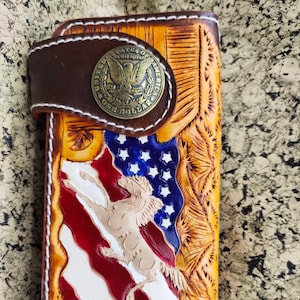Cartera de motociclista de cuero tallado para hombre, billetera plegable de cuero con cadena y caballo, billetera de vaquero occidental, regalo para él, regalo para hombres, regalo para papá