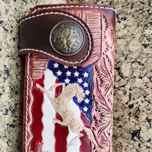 Cartera de motociclista de cuero tallado para hombre, billetera plegable de cuero con cadena y caballo, billetera de vaquero occidental, regalo para él, regalo para hombres, regalo para papá