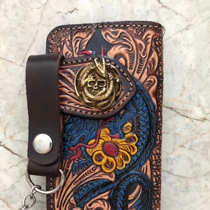 Geschnitzte Leder Herren Biker Brieftasche Kette Drachen punziert Leder Bifold Brieftasche Western Cowboy Brieftasche Geschenk für ihn Geschenk für Männer Geschenk für Papa