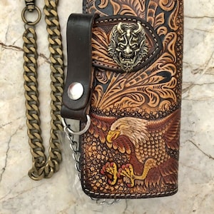 Geschnitzte Leder Herren Biker Brieftasche Kette Adler punziert Leder Bifold Brieftasche Western Cowboy Brieftasche Geschenk für ihn Geschenk für Männer Geschenk für Papa