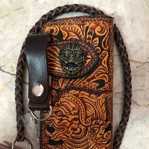 Geschnitzte Leder Herren Biker Brieftasche Kette Dämon punziert Leder Bifold Brieftasche Western Cowboy Brieftasche Geschenk für ihn Geschenk für Männer Geschenk für Papa