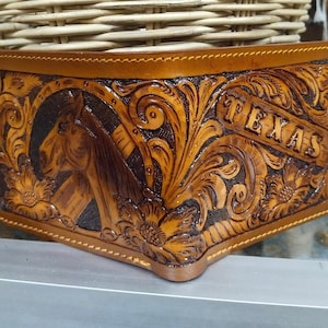 Handmade Carved Leather Wallet Floral Wallet Western Cowboy Bifold Mens Wallet Tooled Leather Wallet Gift for Him Gift for Men Gift for Dad
