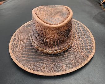 オーストラリアのメンボーンで手作りされた、高級ブラックカンガルー