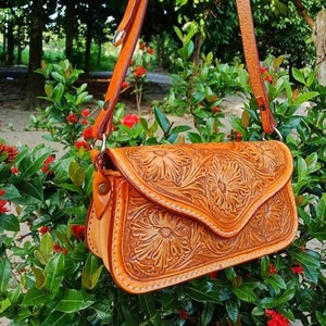 Western Cowhide Leather Purse Shoulder Bag Hand Tooled Leather Bag Carved Floral Handmade Purse Leather Bag Crossbody Handbag Clutch Bag