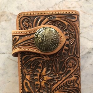 Geschnitzte Leder Herren Biker Brieftasche Kette Floral punziert Leder Bifold Brieftasche Western Cowboy Brieftasche Geschenk für ihn Geschenk für Männer Geschenk für Papa