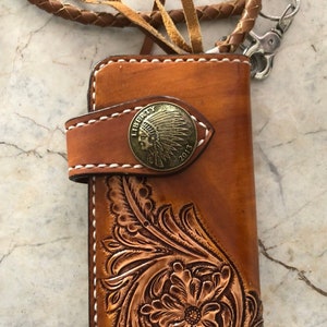 Geschnitzte Leder Herren Biker Brieftasche Kette Floral punziert Leder Bifold Brieftasche Western Cowboy Brieftasche Geschenk für ihn Geschenk für Männer Geschenk für Papa